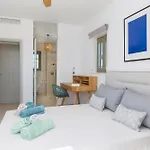וילה Eleonas Paros Estate - With Private Pools Or Jacuzzi & Professional Tennis Court *