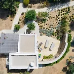 Eleonas Paros Estate - With Private Pools Or Jacuzzi & Professional Tennis Court וילה דריוס
