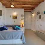 וילה Eleonas Paros Estate - With Private Pools Or Jacuzzi & Professional Tennis Court *