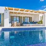 Eleonas Paros Estate - With Private Pools Or Jacuzzi & Professional Tennis Court * דריוס