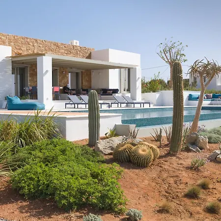 Eleonas Paros Estate - With Private Pools Or Jacuzzi & Professional Tennis Court וילה *