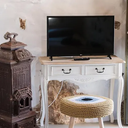 Eleonas Paros Estate - With Partially Private Pools & Professional Tennis Court * 드리오스