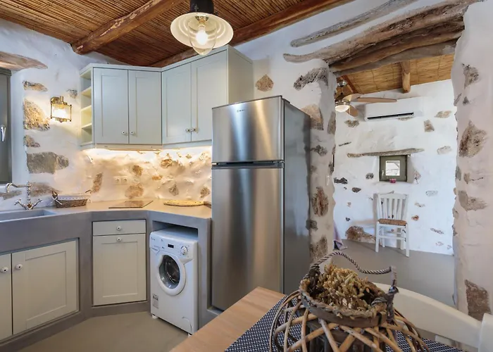 Eleonas Paros Estate - With Partially Private Pools & Professional Tennis Court Βίλα Δρυός