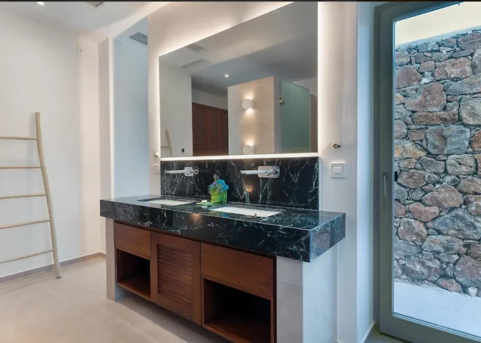 Βίλα Eleonas Paros Estate - With Partially Private Pools & Professional Tennis Court