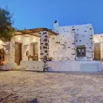 Eleonas Paros Estate - With Private Pools Or Jacuzzi & Professional Tennis Court Drios