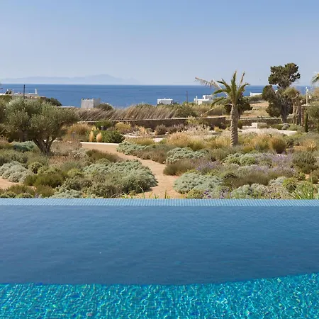 Eleonas Paros Estate - With Private Pools Or Jacuzzi & Professional Tennis Court فيلة *