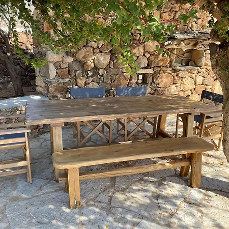 Eleonas Paros Estate - With Private Pools Or Jacuzzi & Professional Tennis Court فيلة