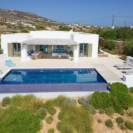 Eleonas Paros Estate - With Private Pools Or Jacuzzi & Professional Tennis Court فيلة *