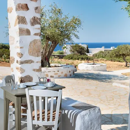 Eleonas Paros Estate - With Private Pools Or Jacuzzi & Professional Tennis Court فيلة *