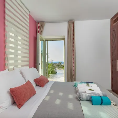 فيلة Eleonas Paros Estate - With Private Pools Or Jacuzzi & Professional Tennis Court *