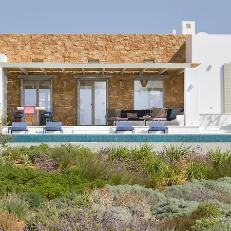 Eleonas Estate - With Partially Private Pools & Professional Tennis Court Villa Parikia (Paros)