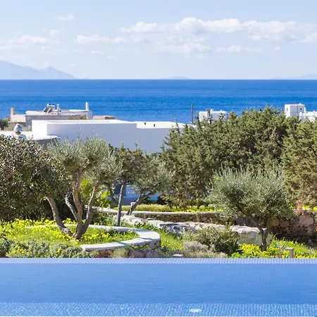 Eleonas Paros Estate - With Private Pools Or Jacuzzi & Professional Tennis Court فيلة