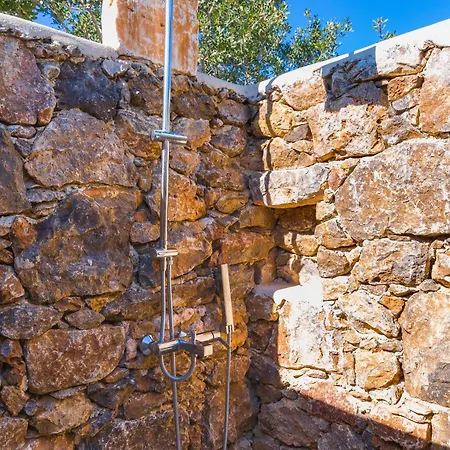 Eleonas Estate - With Partially Private Pools & Professional Tennis Court Villa