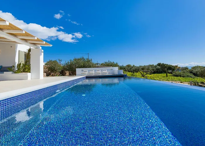 Eleonas Paros Estate - With Partially Private Pools & Professional Tennis Court
